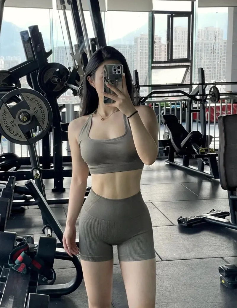 gái xinh tập gym 1