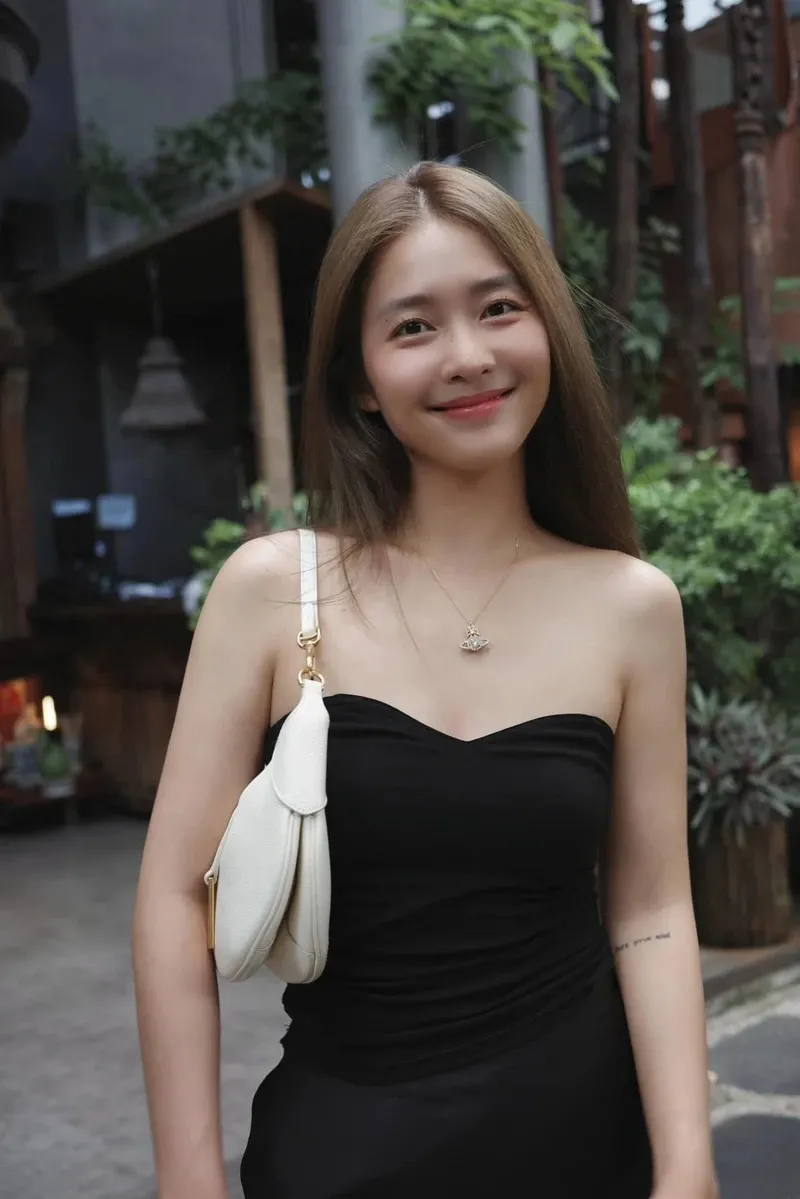 Khả Ngân 12