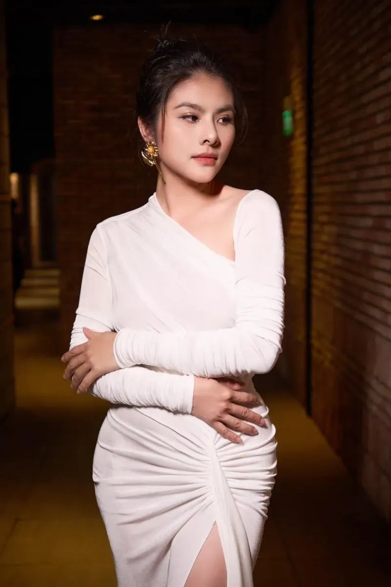 Vân Trang 16