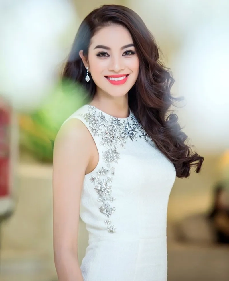 Phạm Hương gây ấn tượng trong chương trình Vietnam’s Next Top Model