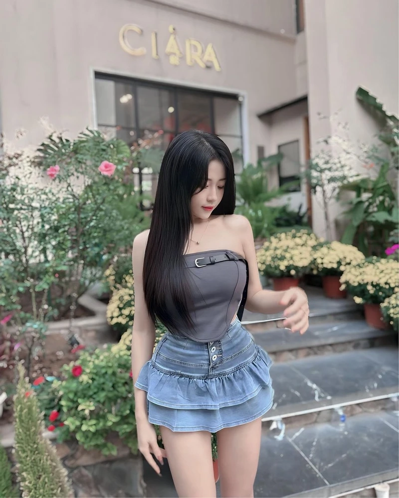 Tiktok gai mac bikini luôn gây ấn tượng mạnh với vẻ đẹp quyến rũ