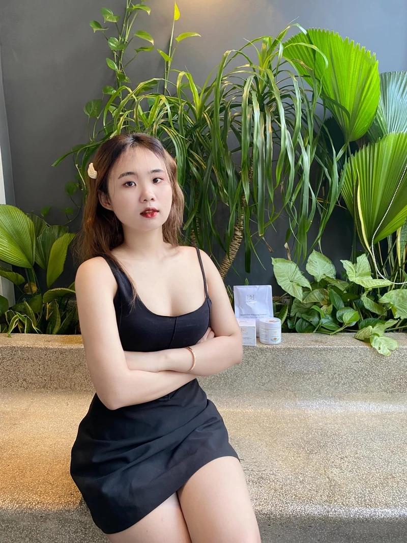 Gái xinh bikini lọt khe thể hiện sự quyến rũ và táo bạo