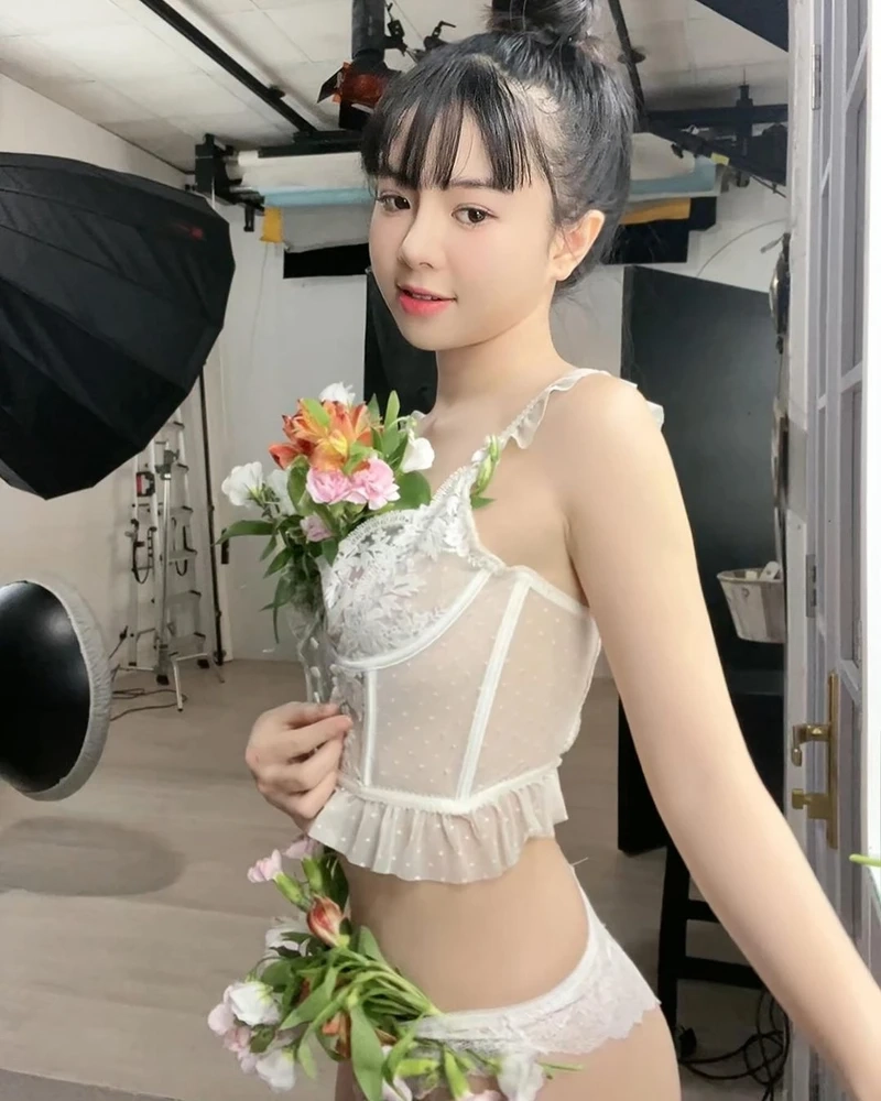 Hình ảnh girl xinh 2k6 sắc nét với đường nét rõ ràng và nổi bật