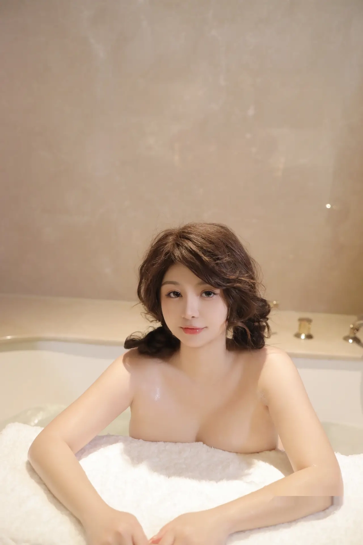 Hình gái xinh vú bự nóng bỏng cuốn hút thân hình bốc lửa mê ly