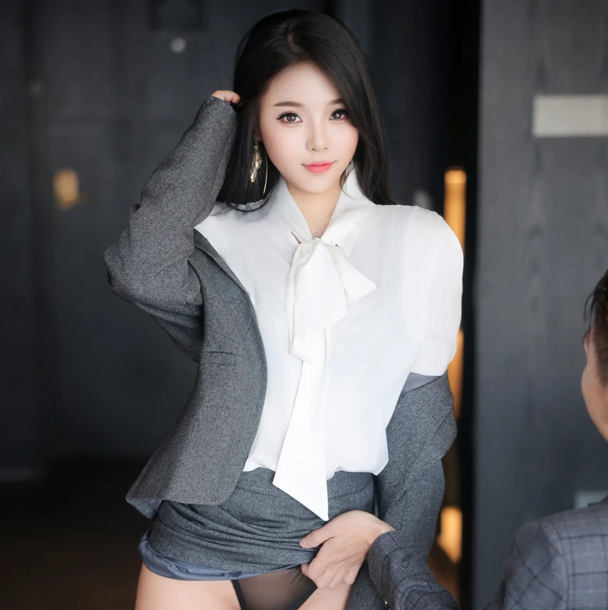 Hầu gái sexy nóng bỏng cuốn hút đồng phục quyến rũ mê hoặc