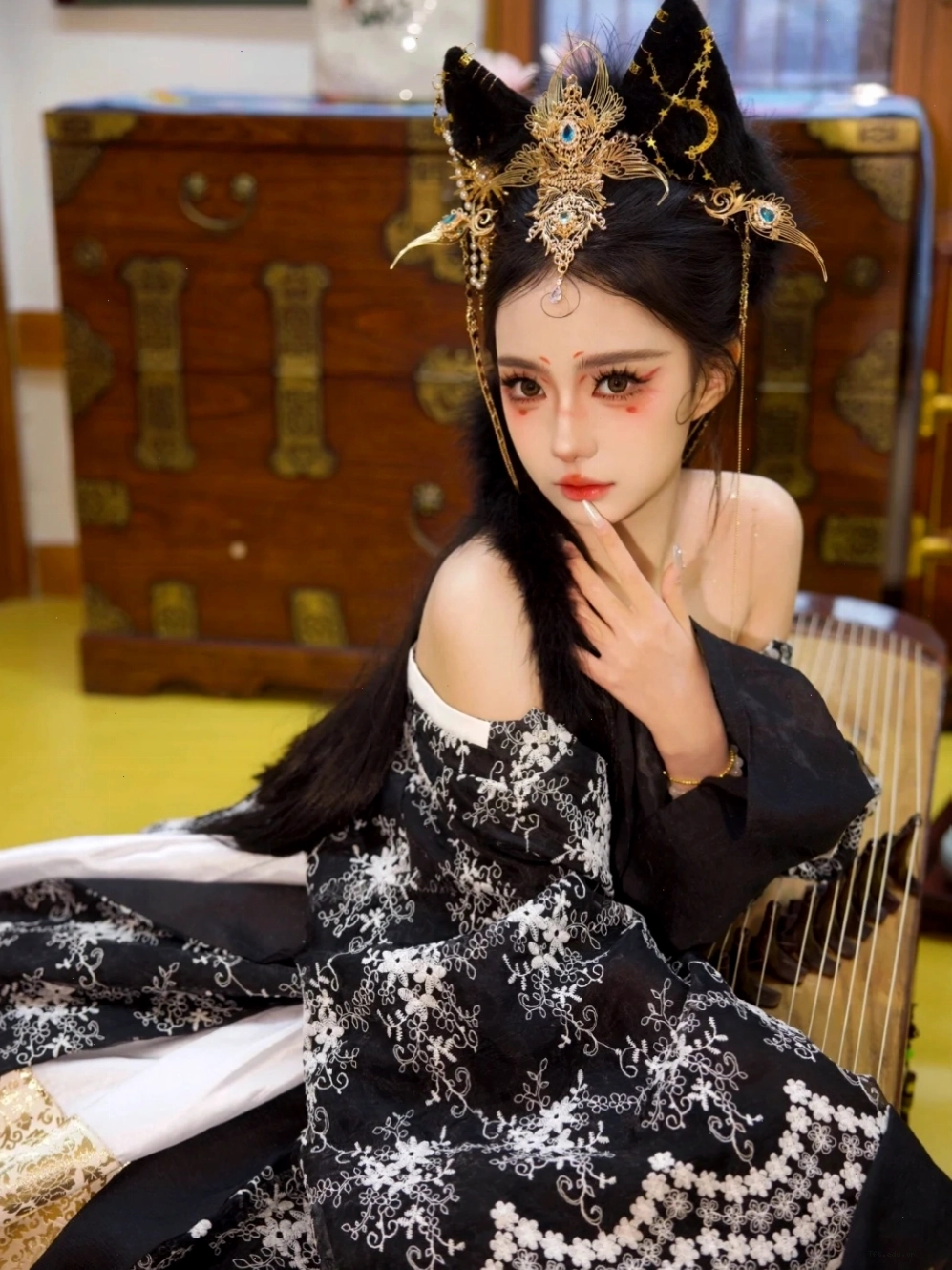 Cô gái Trung Quốc cosplay cổ trang đẹp dịu dàng trong trang phục lụa là