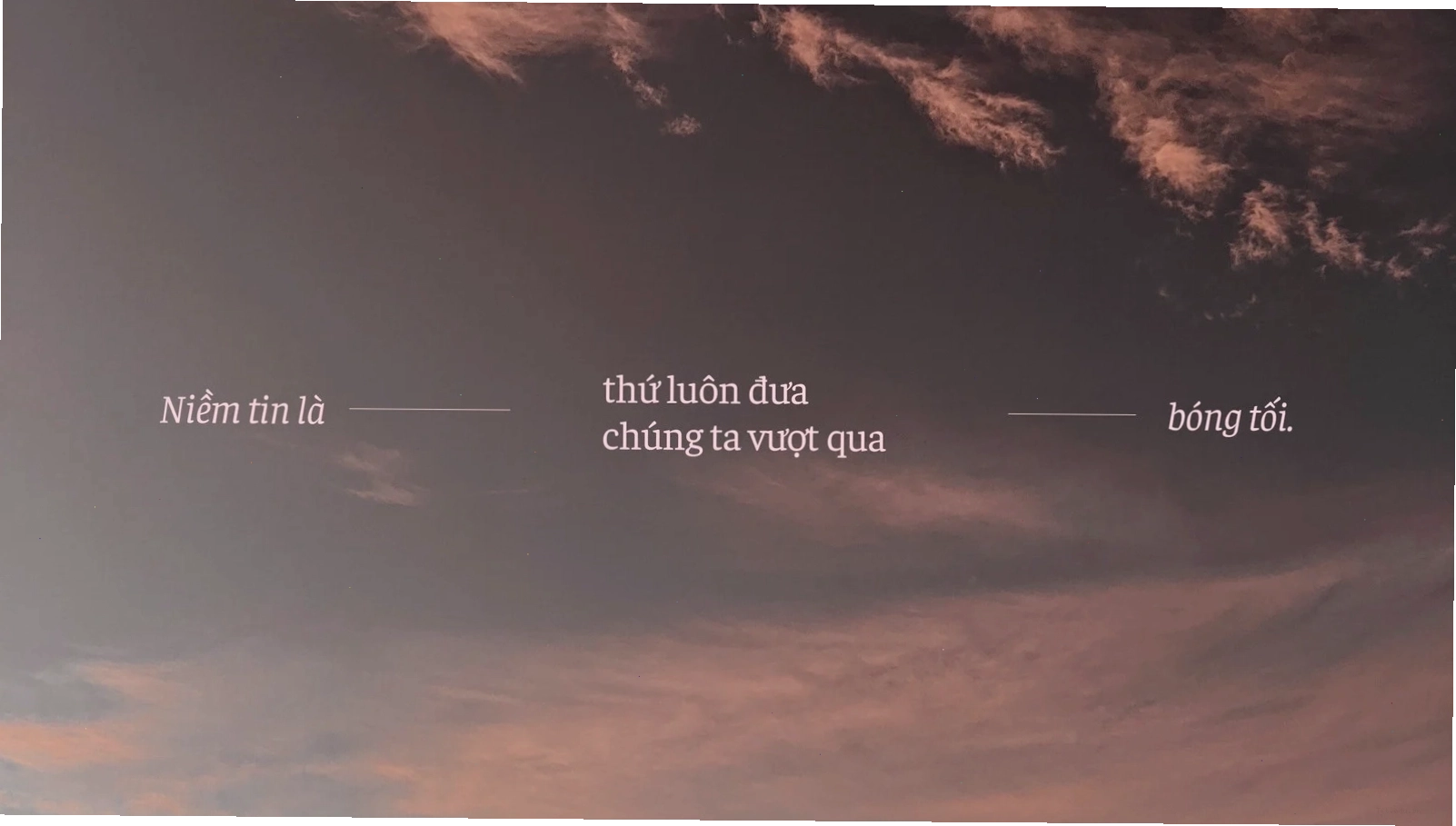 Hình nền máy tính Thiên Chúa giáo với trích dẫn và tông màu phấn hồng