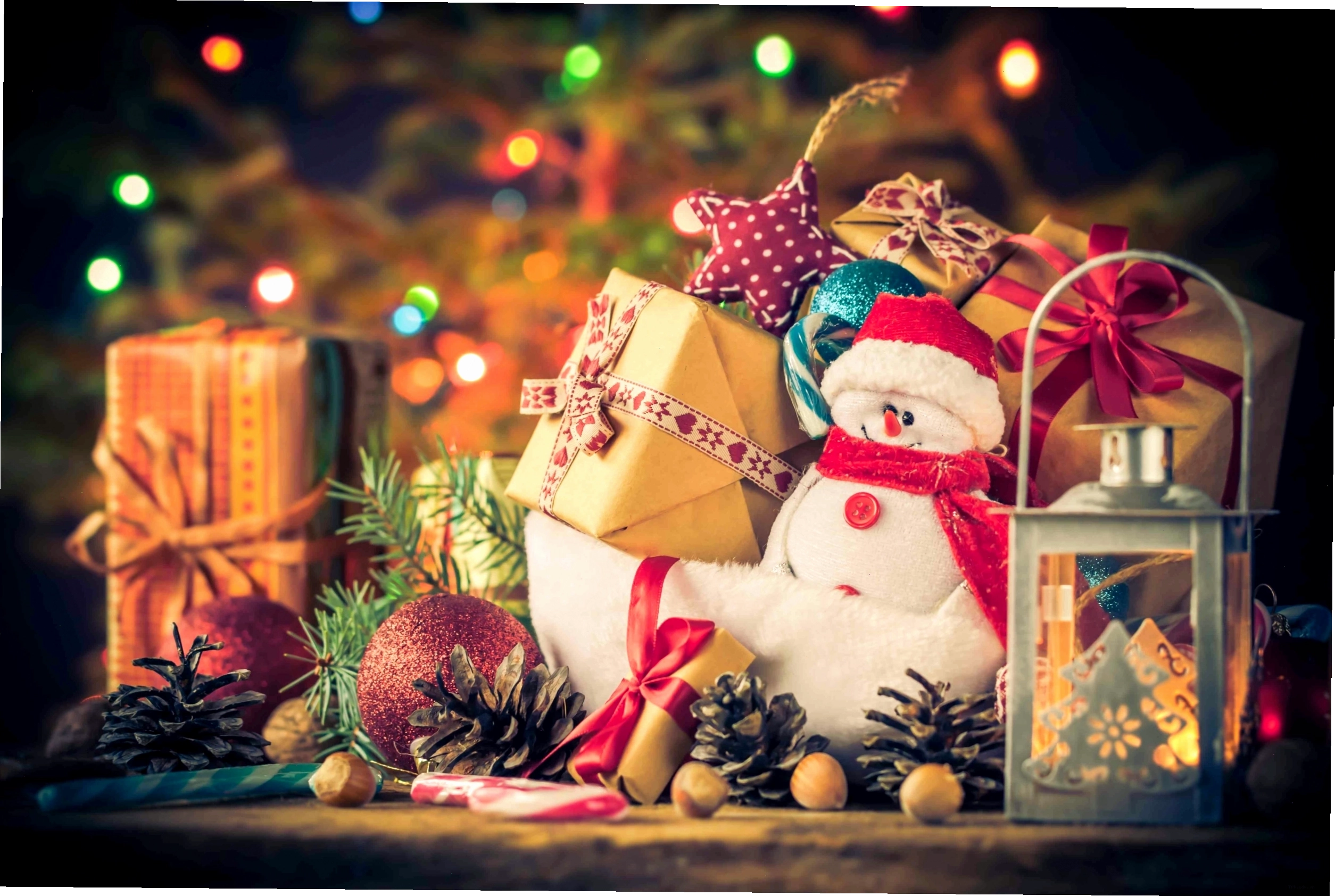 Hình nền Noel đáng yêu với chú tuần lộc và bông tuyết