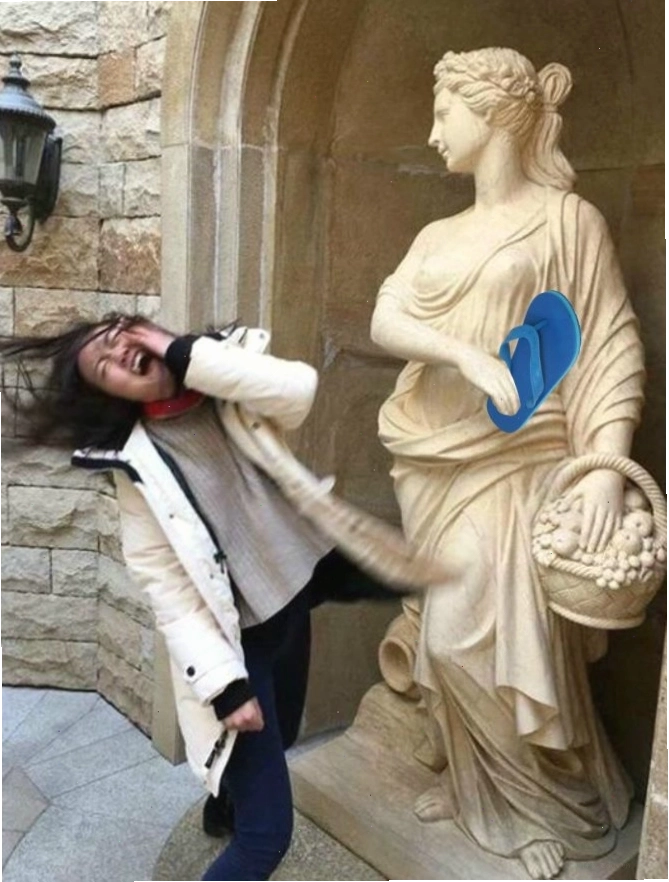 Meme ném dép với tình huống đời thường
