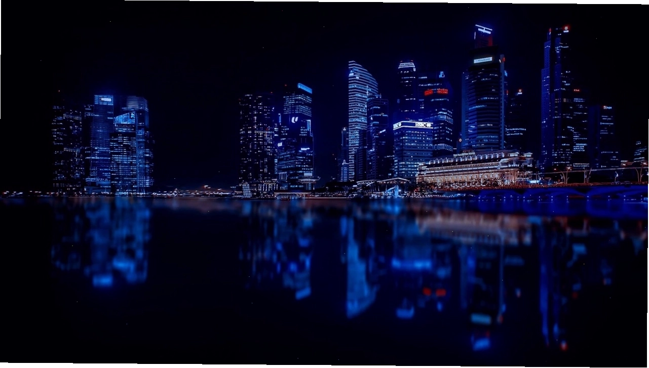 Singapore về đêm nhìn từ trên cao với đường chân trời ấn tượng