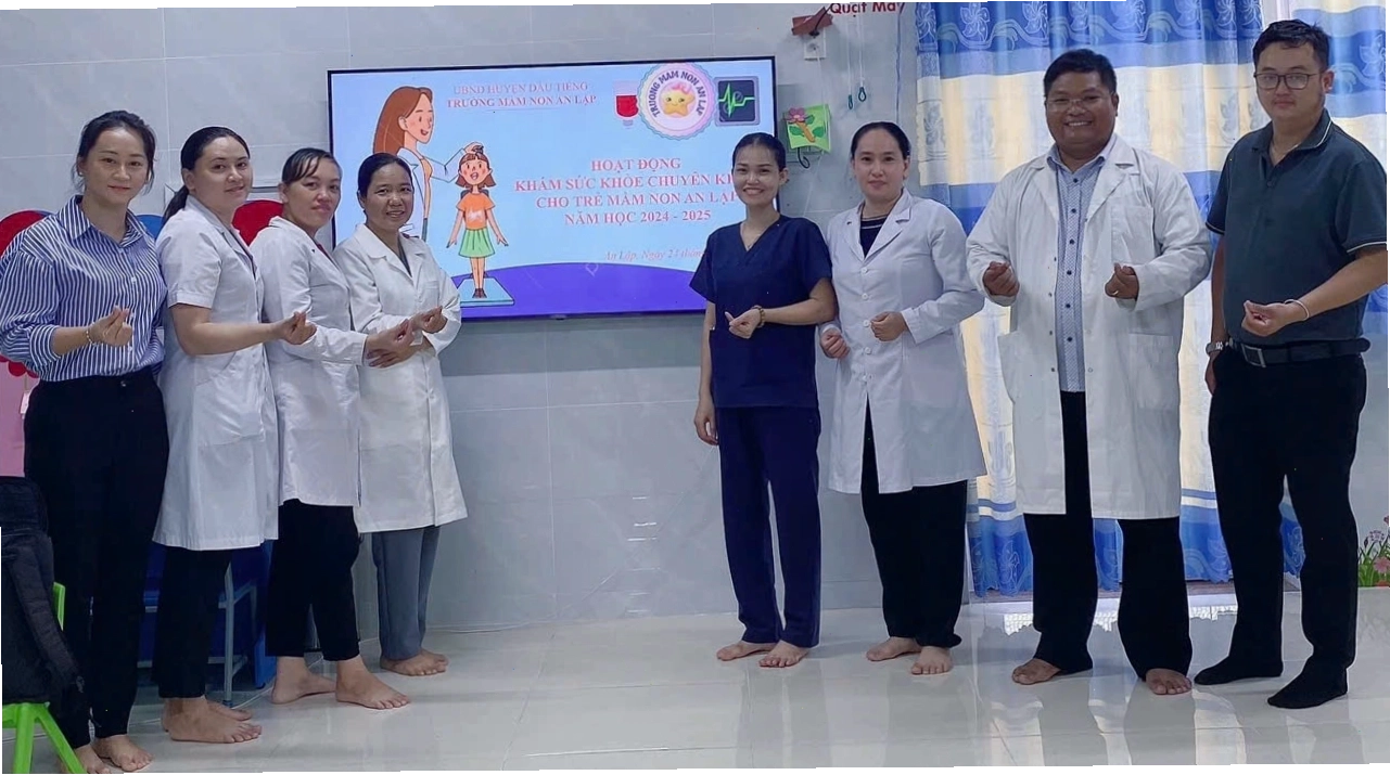 Khám sức khỏe cho trẻ mầm non định kỳ