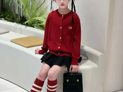 Chiêm ngưỡng hình ảnh em bé gái dễ thương và ngọt ngào